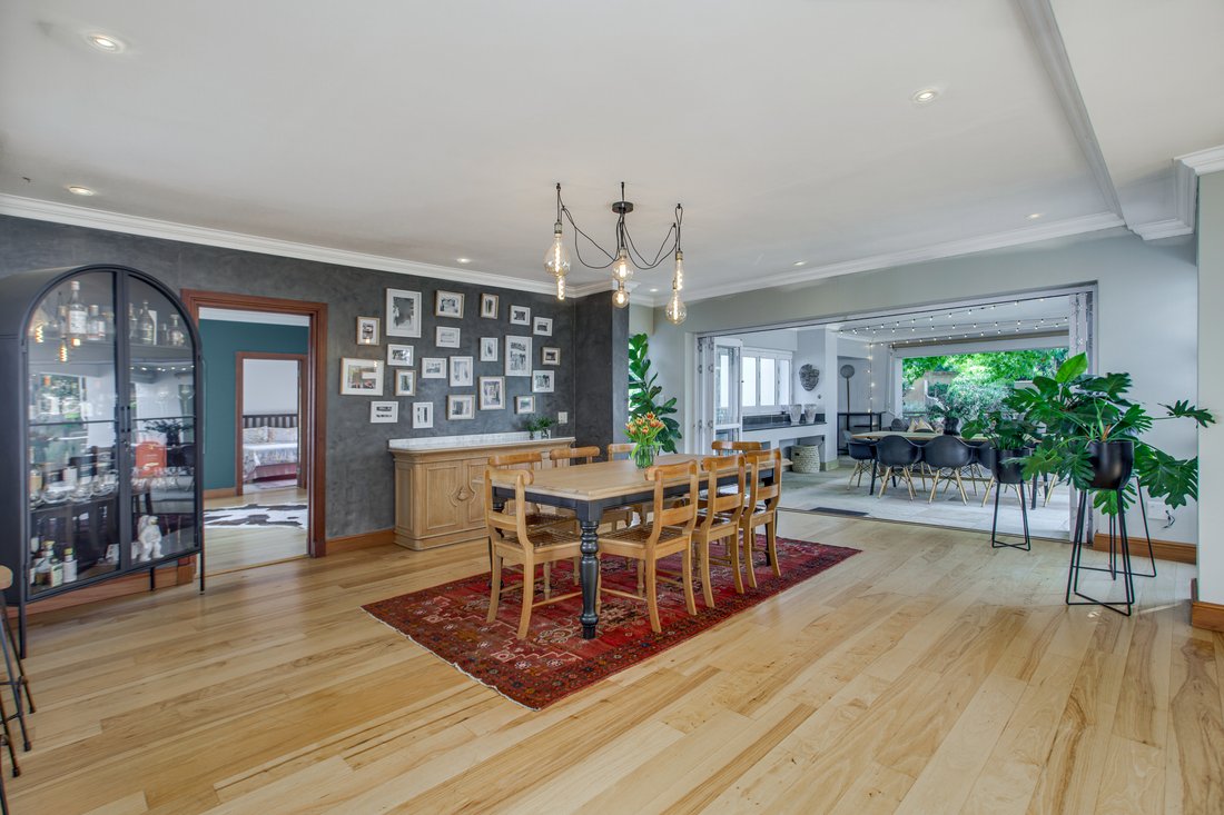 House in Bryanston, Gauteng, South Africa 5 - 18582678