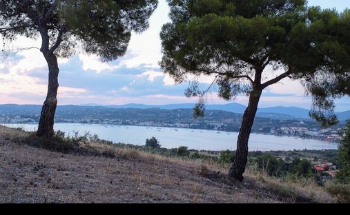 Land in Koinotita Portoxeliou, Kranidi, Griechenland 1