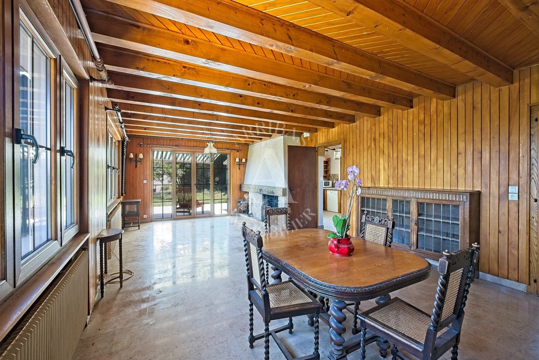 Chalet in Centre, Gex, Frankreich 2 - 18586183