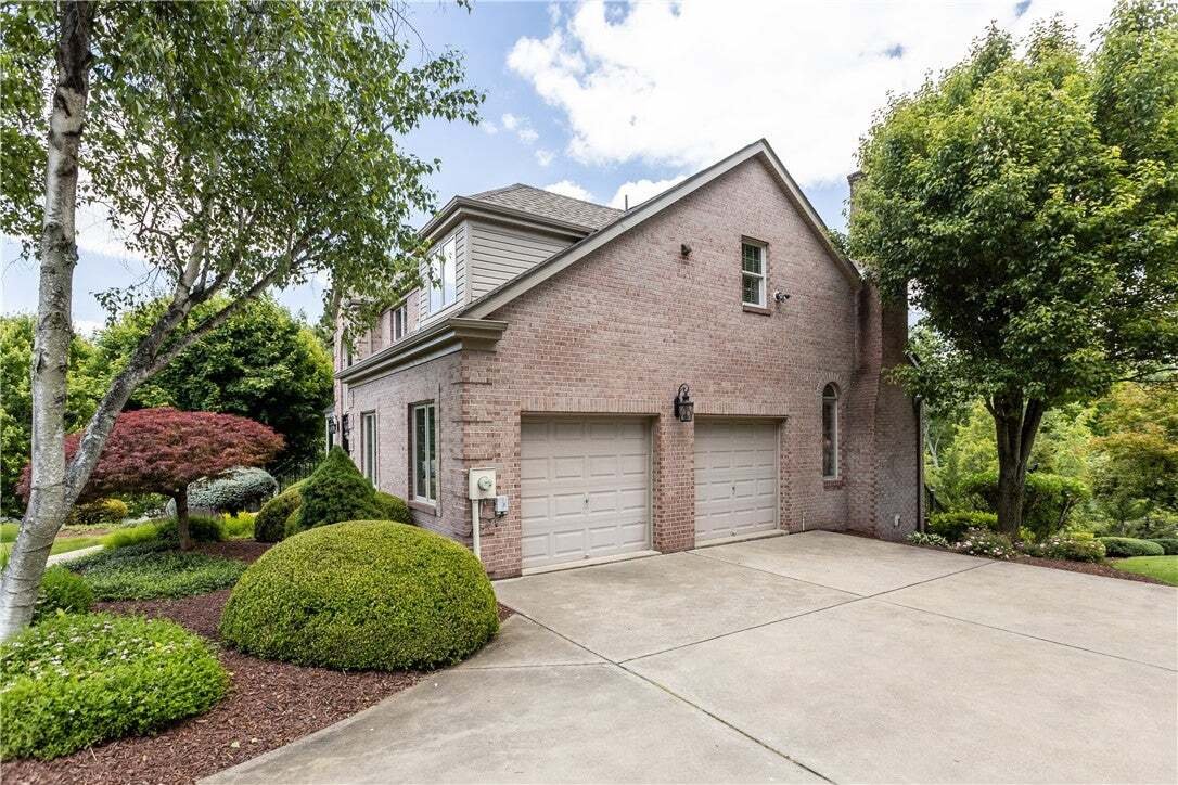 House in Bethel Park, Pennsylvania, United States 2 - 18583281
