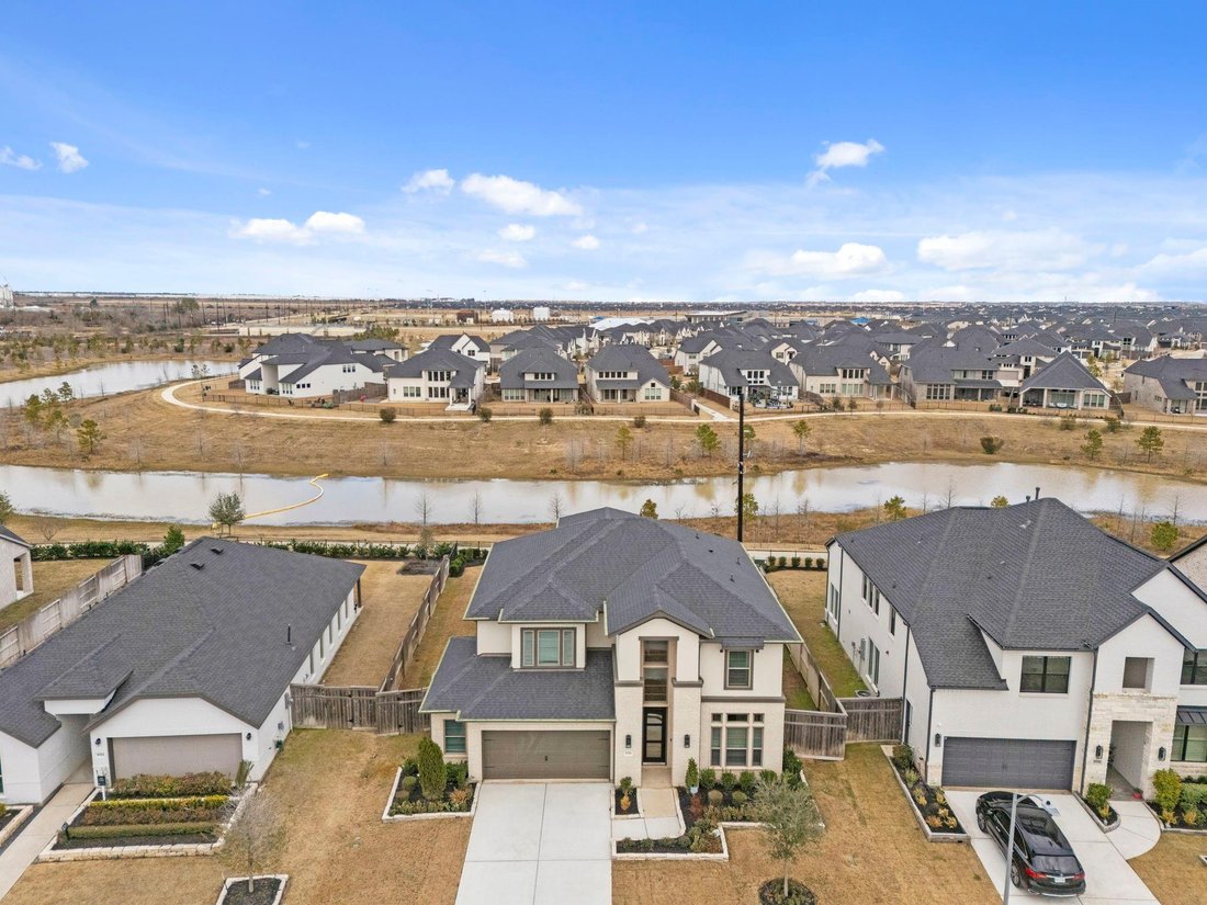 House in Fulshear, Texas, United States 3 - 18585046