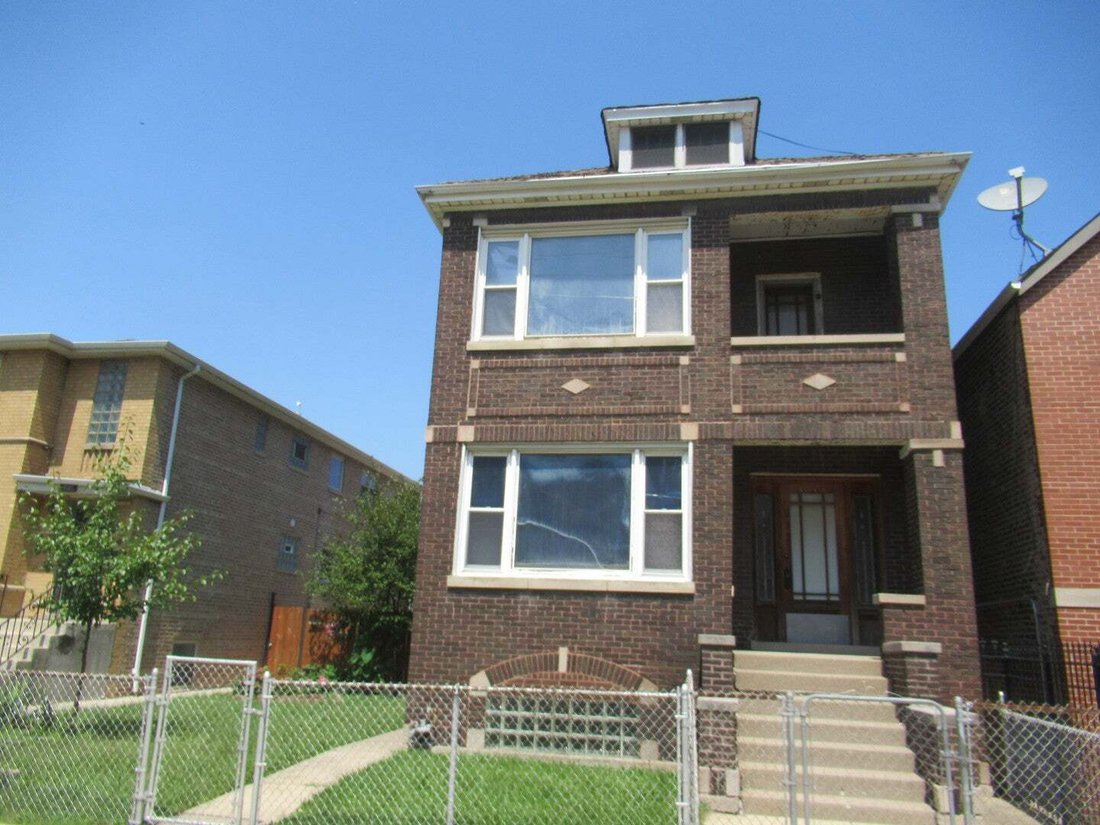 Chicago, Illinois, United States 3 - 18584546