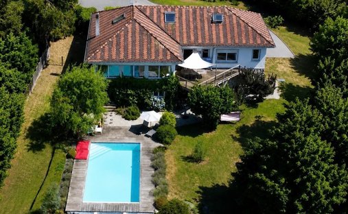 Villa in Collonges-sous-Salève, Auvergne-Rhône-Alpes, France 1