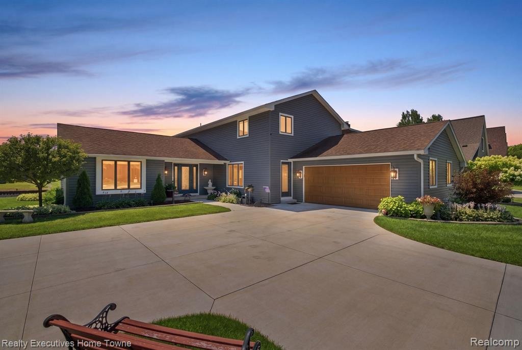 House in Port Huron, Michigan, United States 1 - 18581379
