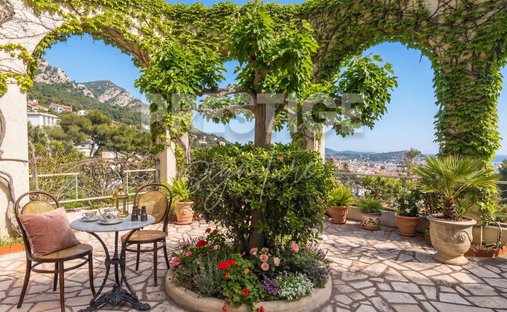 House in Le Revest-les-Eaux, Provence-Alpes-Côte d'Azur, France 1