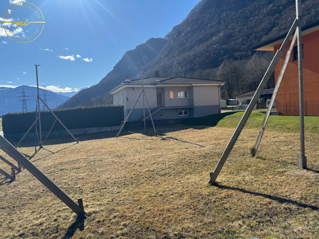House in Riviera, Ticino, Switzerland 2 - 18583846