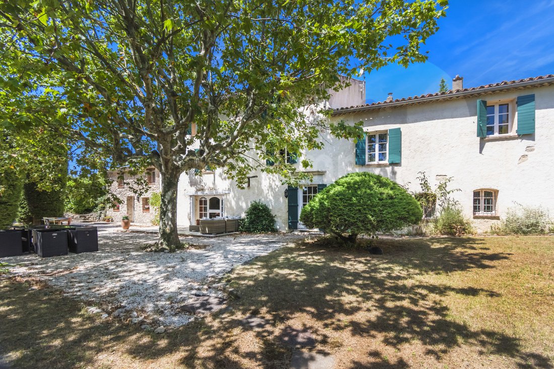 House in La Roquebrussanne, Provence-Alpes-Côte d'Azur, France 1 - 18584358