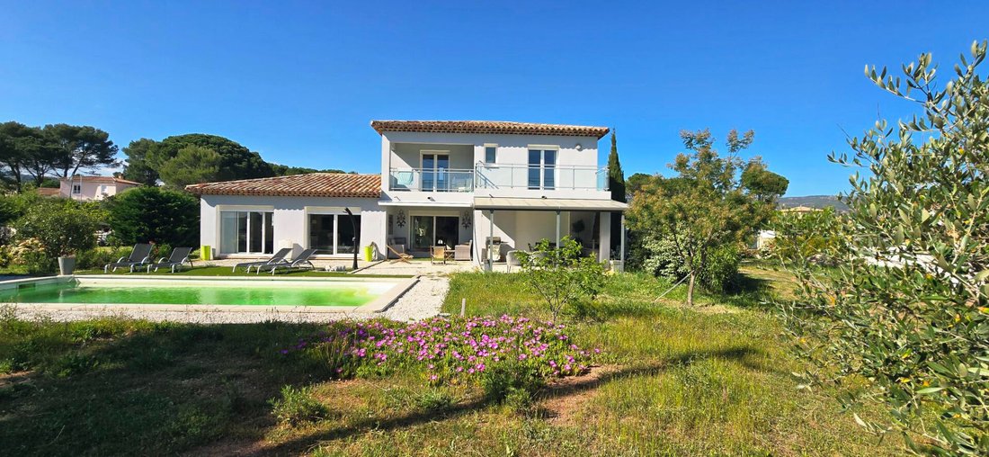 Villa en La Motte, Provenza-Alpes-Costa Azul, Francia 1 - 18582657