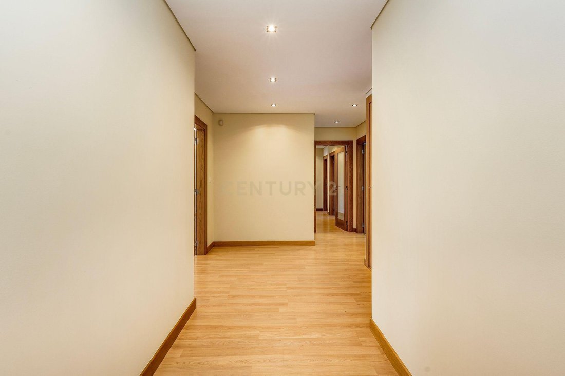 Apartment in Aguas Livres, Lisbon, Portugal 2 - 18585282
