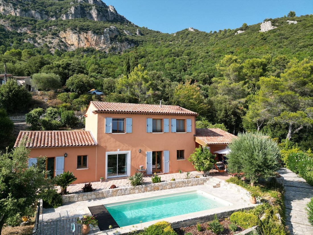 Villa in Tourrettes-sur-Loup, Provence-Alpes-Côte d'Azur, France 1 - 18585227