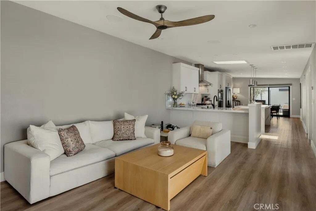 Condo in Huntington Beach, California, United States 3 - 18584602