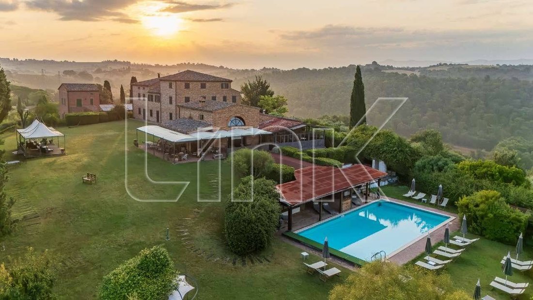 House in Castiglione del Lago, Umbria, Italy 1 - 18580507