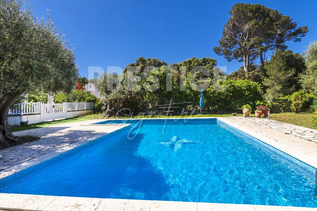 House in Six-Fours-les-Plages, Provence-Alpes-Côte d'Azur, France 3 - 18584287
