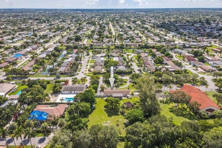House in Miami, Florida, United States 1 - 18584430