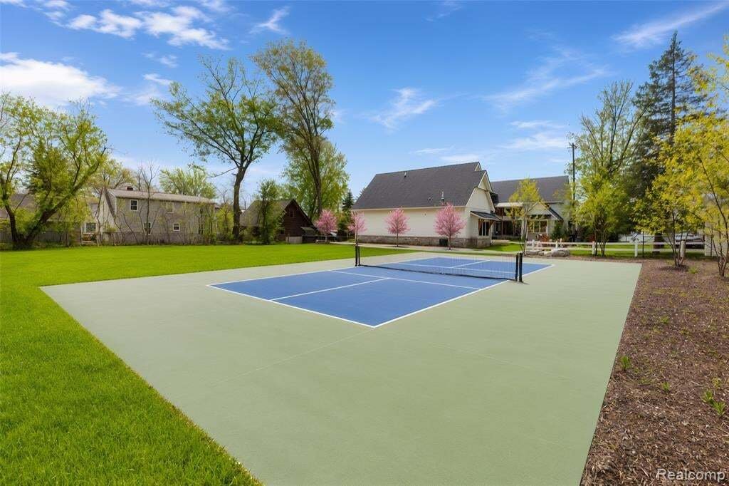House in Fenton, Michigan, United States 4 - 18581361
