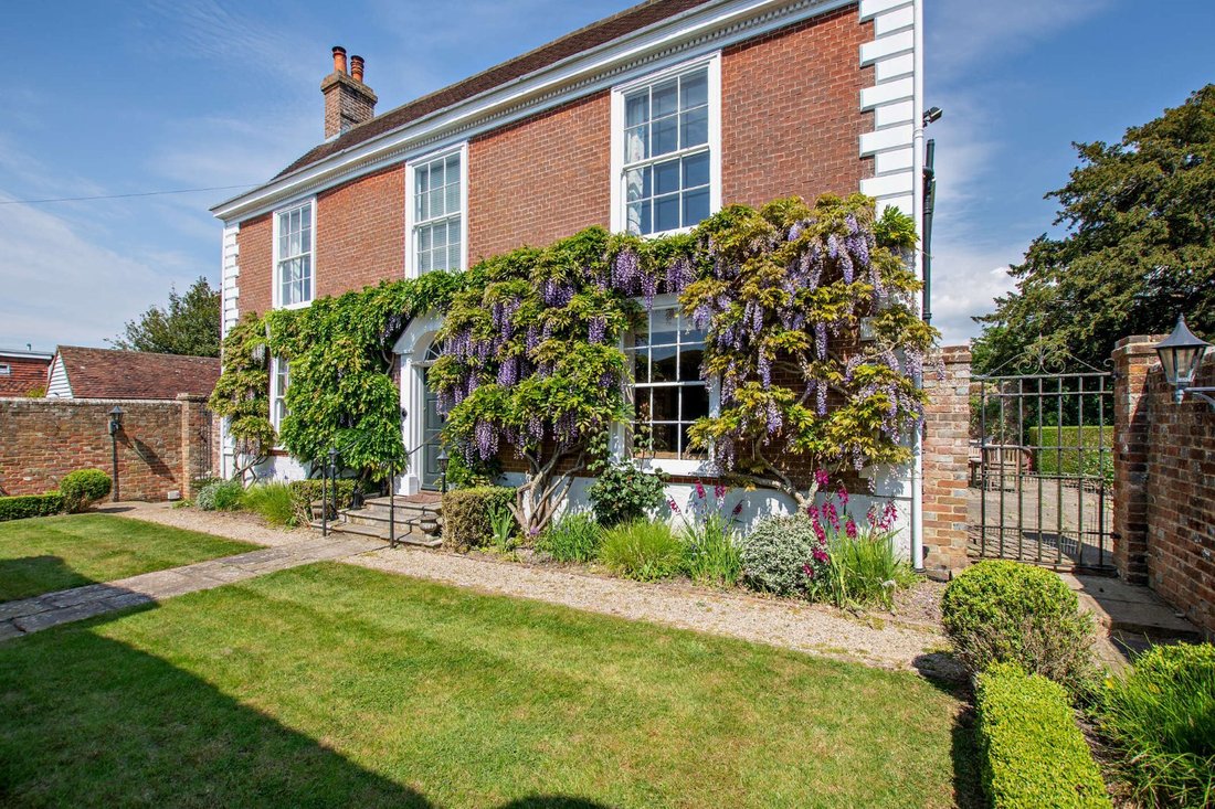 House in Wartling, England 3 - 18583740