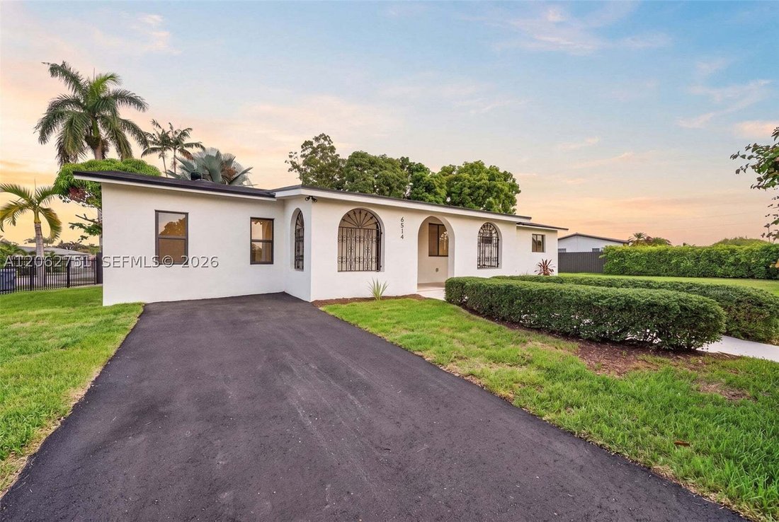 House in Miami, Florida, United States 5 - 18584408