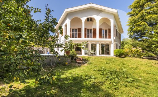 Haus in Hyères, Provence-Alpes-Côte d'Azur, Frankreich 1