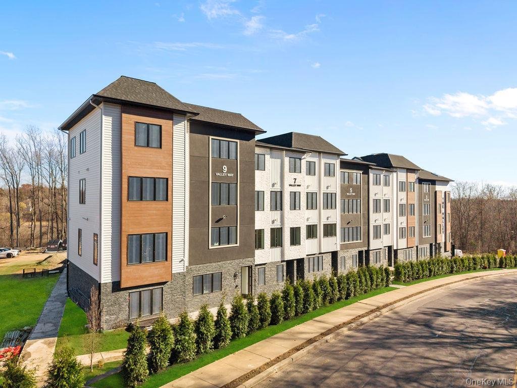Condo in Spring Valley, New York, United States 2 - 18584740