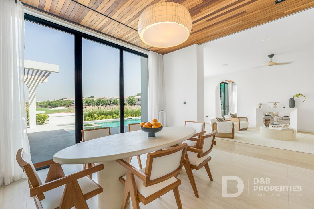 Villa in Jumeirah Golf Estates, Dubai, United Arab Emirates 3 - 18580551