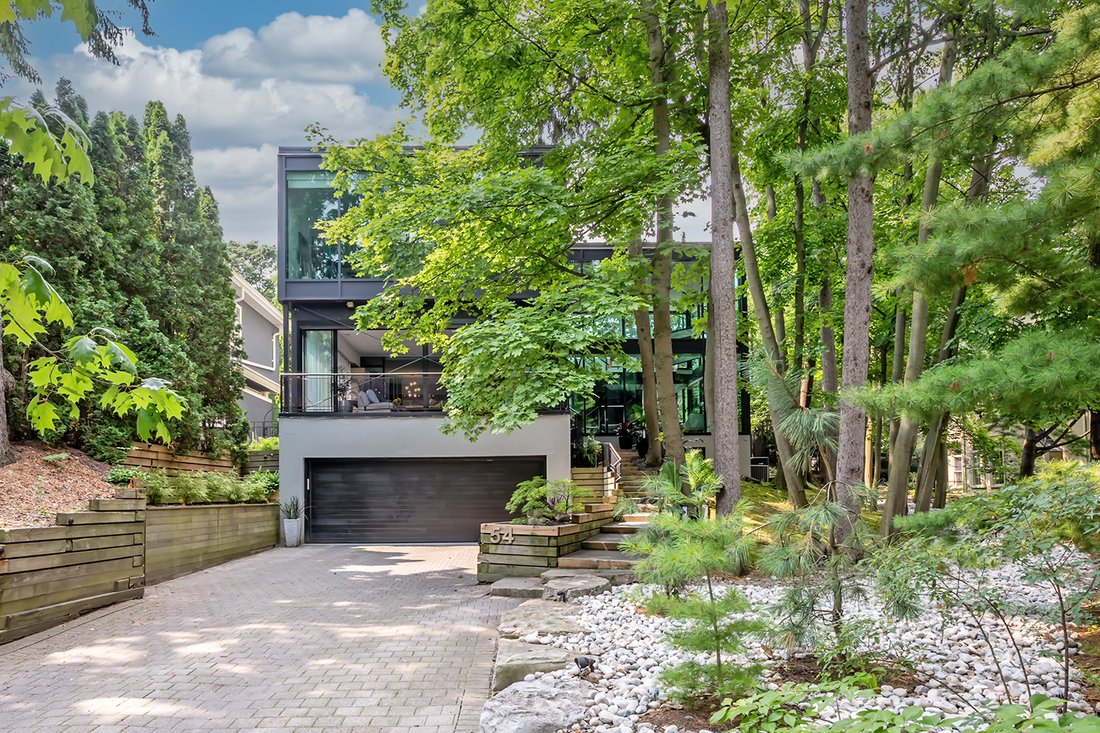 House in Oakville, Ontario, Canada 2 - 18580313