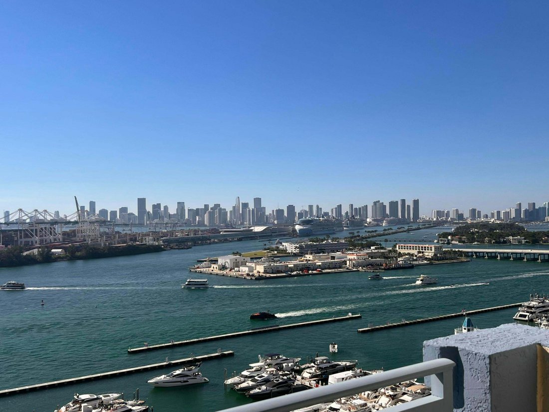 Condo in Miami Beach, Florida, United States 2 - 18584305
