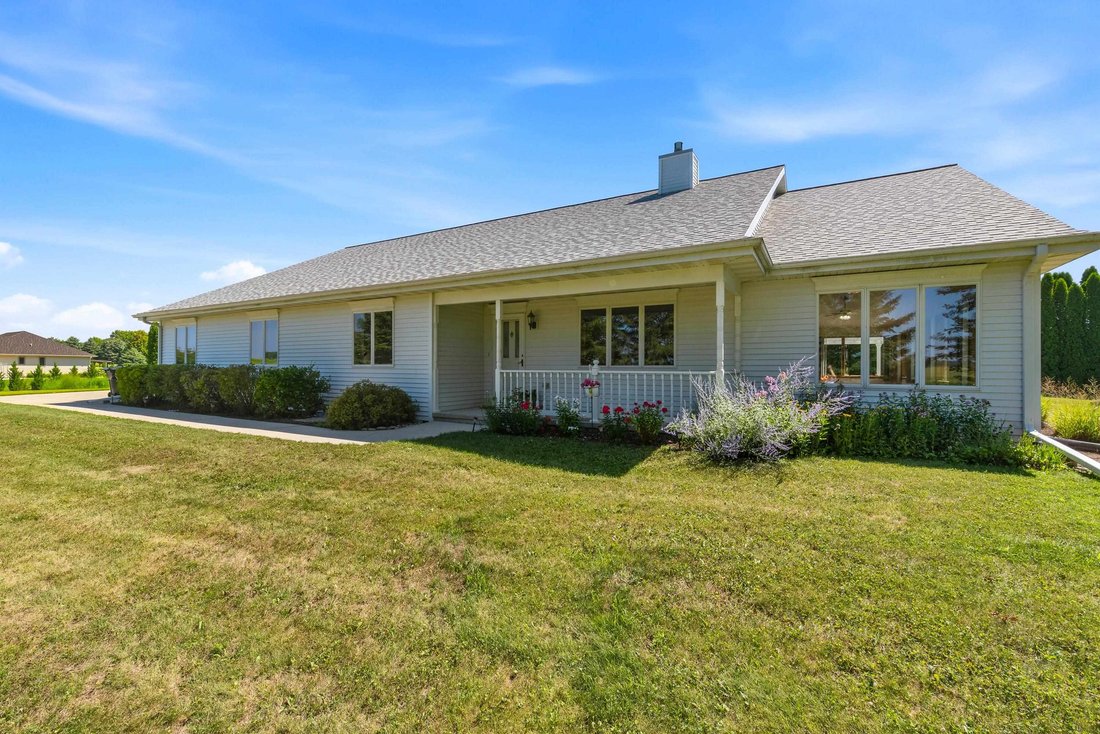 House in Beaver Dam, Wisconsin, United States 1 - 18583225