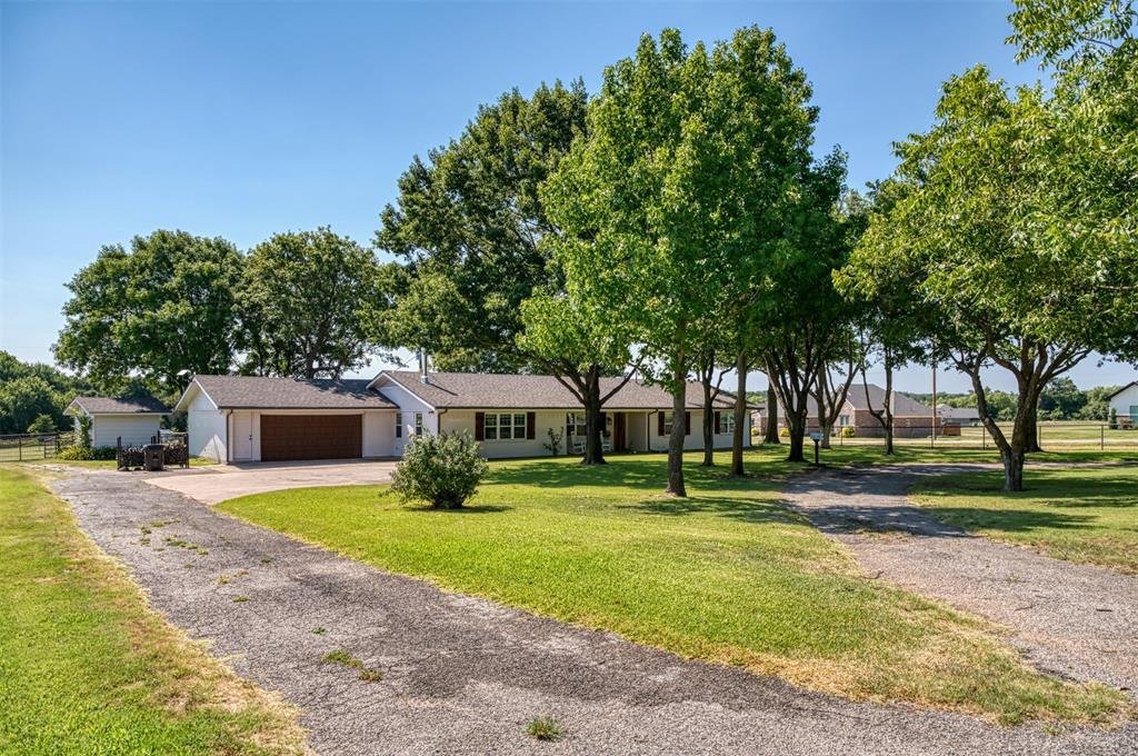 House in Poolville, Texas, United States 3 - 18584998