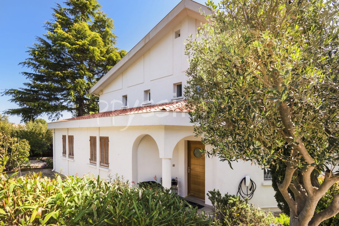 Maison à Hyères, Provence-Alpes-Côte d'Azur, France 3 - 18584271