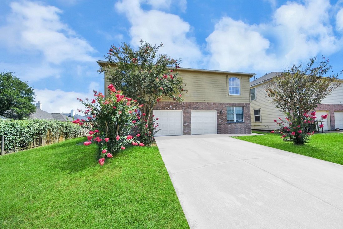 Houston, Texas, United States 3 - 18581977