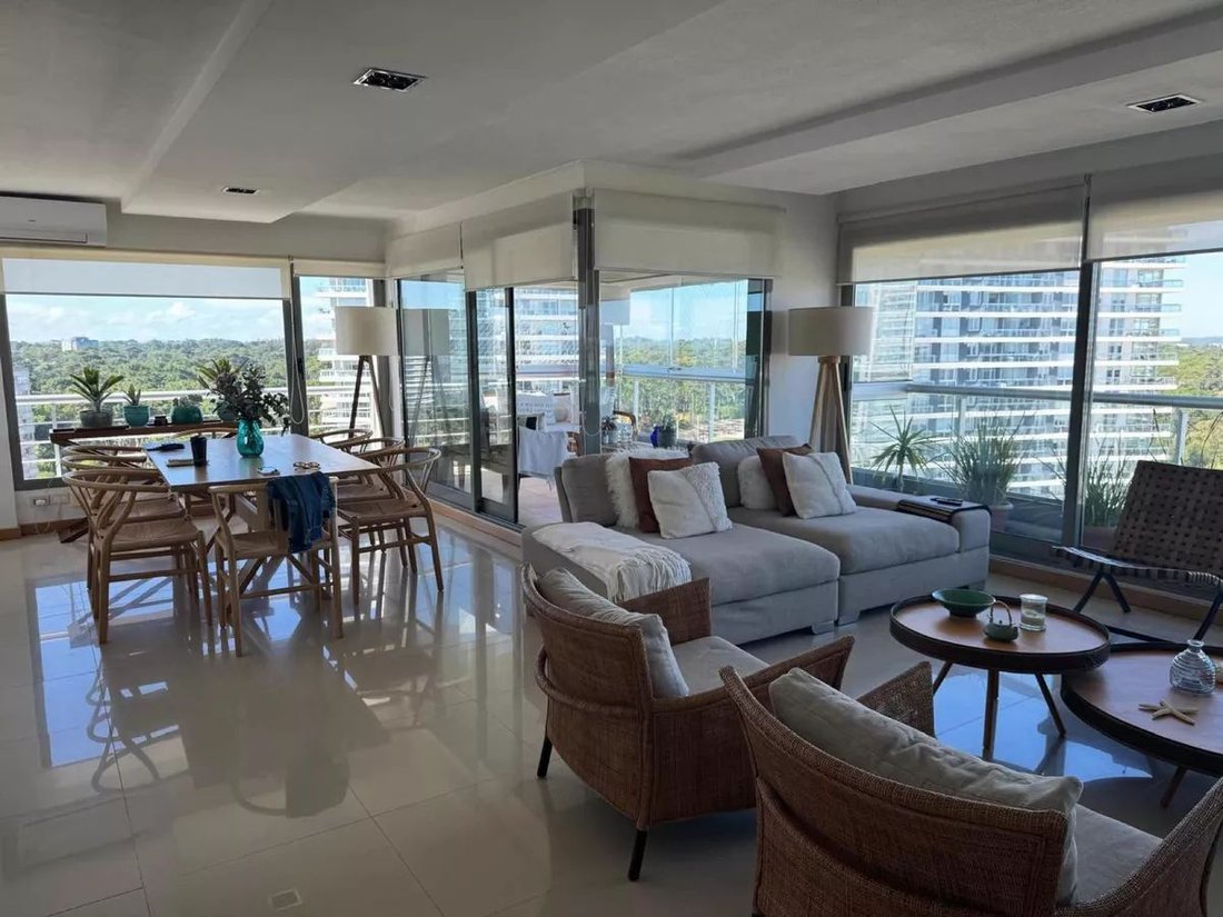 Apartment in Punta del Este, Maldonado Department, Uruguay 1 - 18582244
