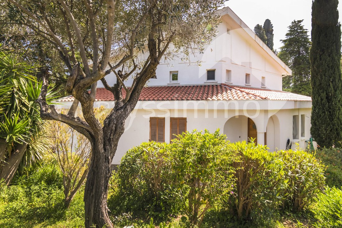 Maison à Hyères, Provence-Alpes-Côte d'Azur, France 2 - 18584271