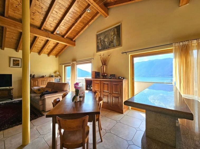 Villa in Bissone, Ticino, Switzerland 4 - 18581183