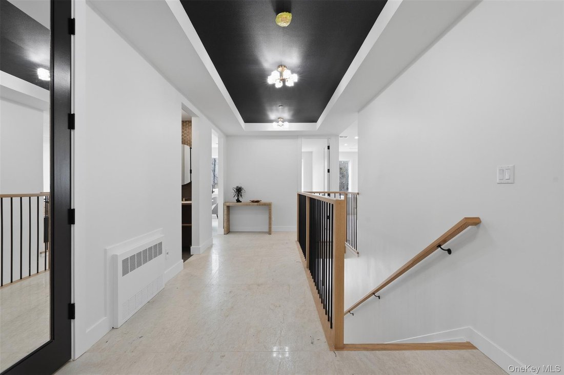Condo in Spring Valley, New York, United States 4 - 18584740