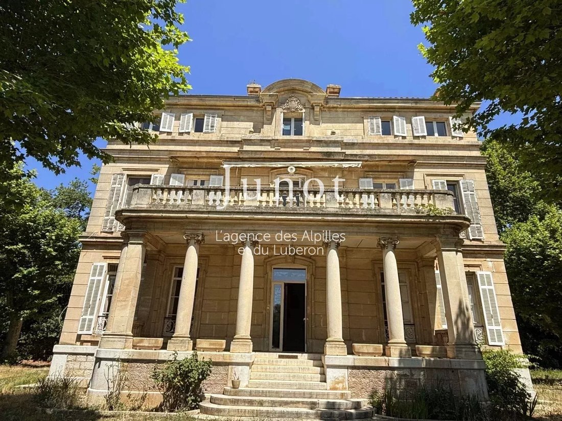 Castle in Étang de l'Olivier-Domaine de Sulauze, Istres, France 3 - 18582471