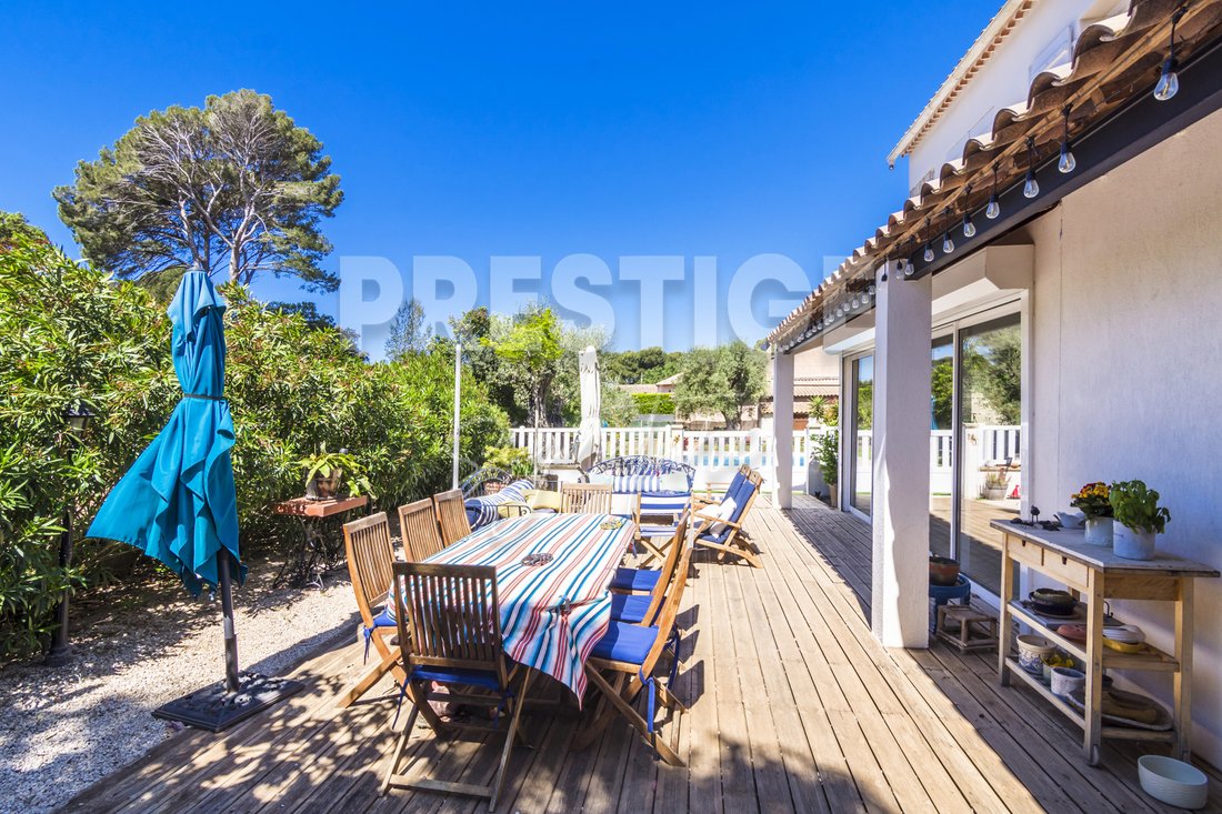 House in Six-Fours-les-Plages, Provence-Alpes-Côte d'Azur, France 4 - 18584287