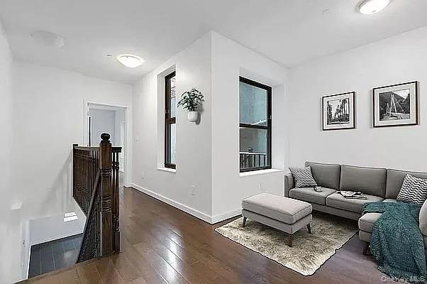 New York, New York, United States 2 - 18583879