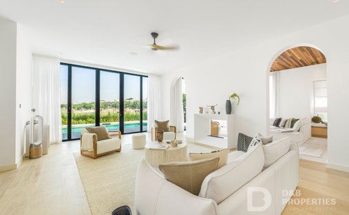 Villa in Jumeirah Golf Estates, Dubai, United Arab Emirates 1