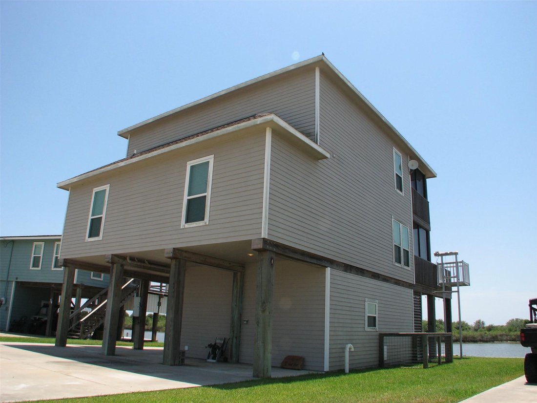 House in Freeport, Texas, United States 3 - 18585102