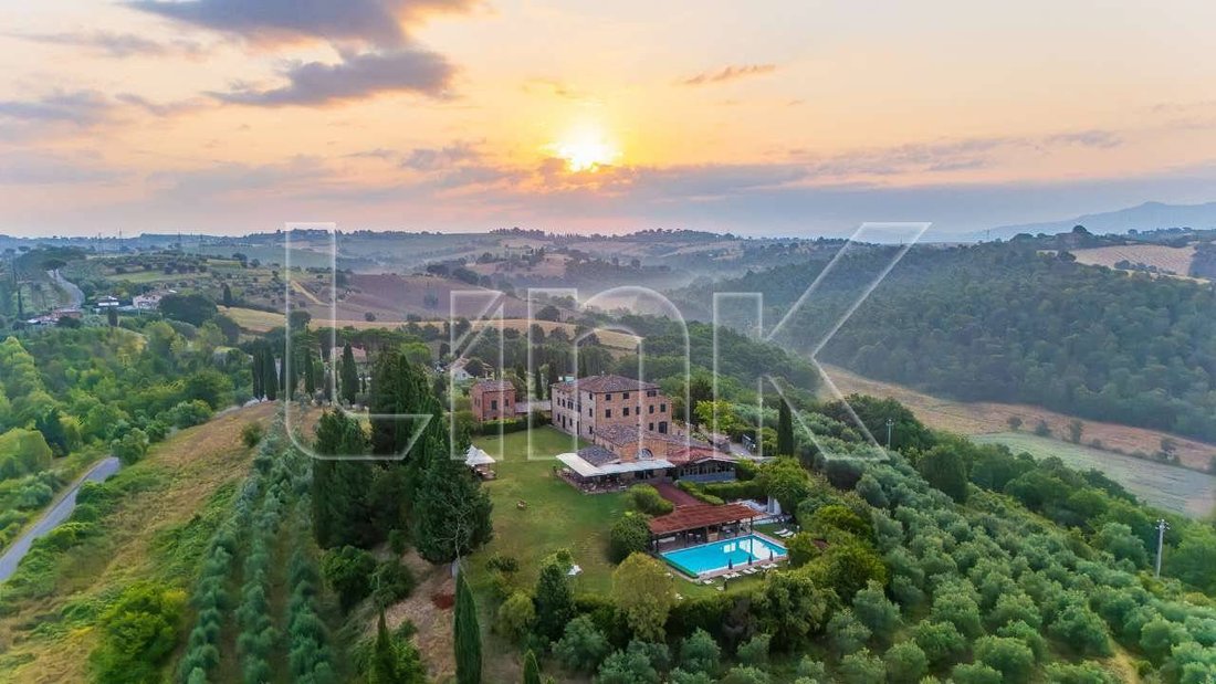 House in Castiglione del Lago, Umbria, Italy 2 - 18580507