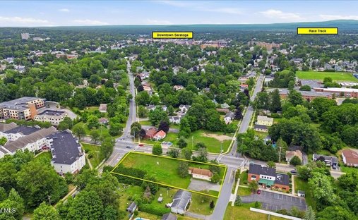 Land in Saratoga Springs, New York, Vereinigte Staaten 1