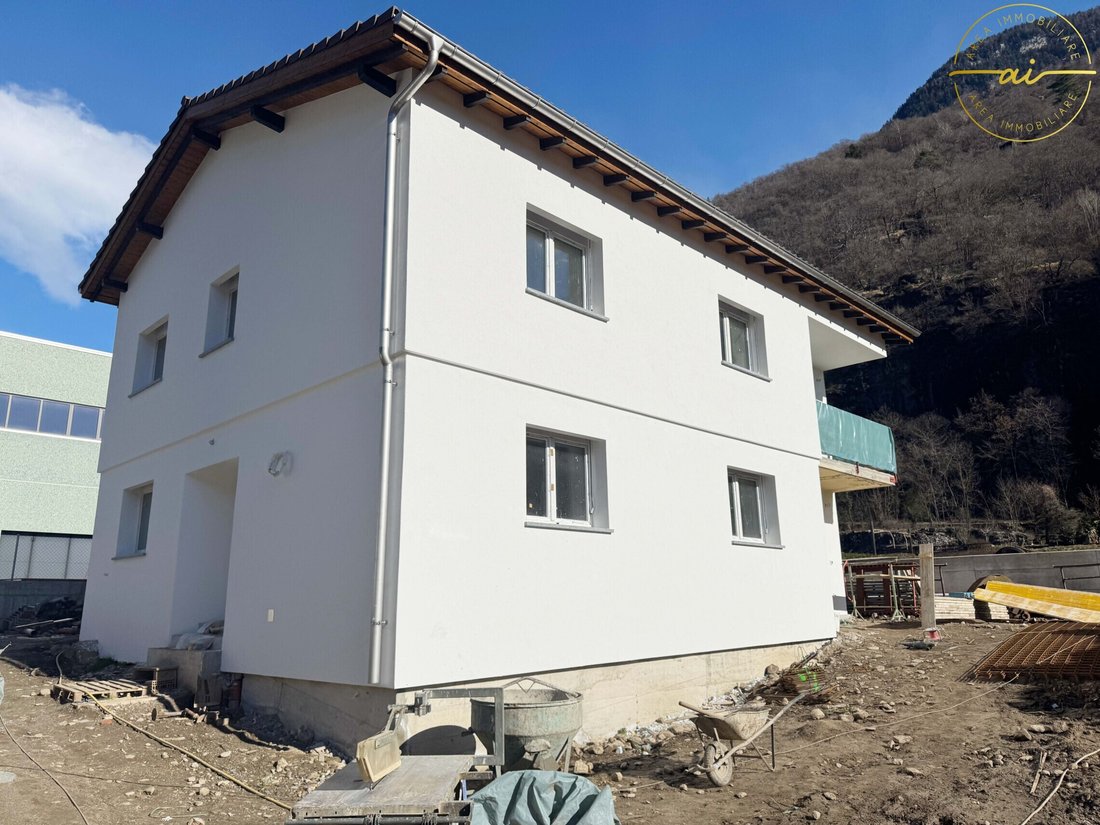 Villa in Riviera, Ticino, Switzerland 2 - 18583656