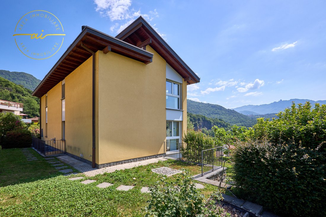 Villa in Torricella-Taverne, Ticino, Switzerland 1 - 18583612