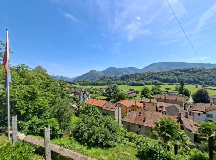 Land in Tresa, Ticino, Switzerland 4 - 18580916