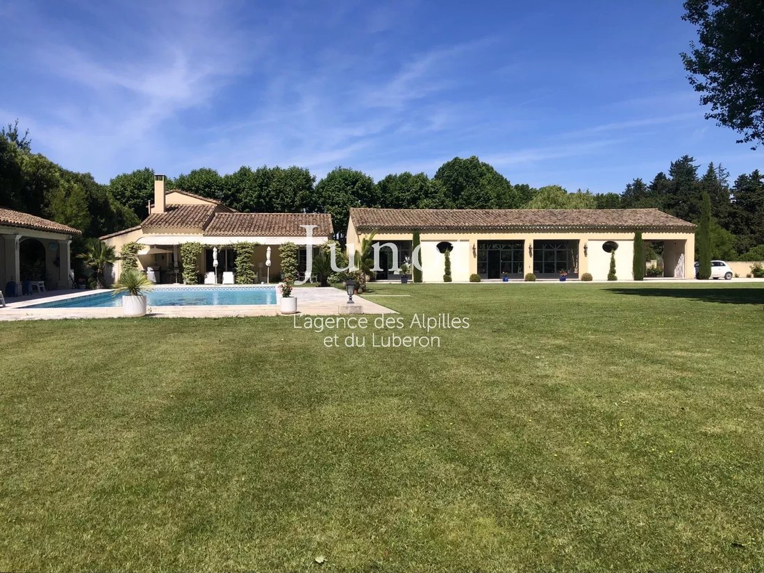 House in Maillane, Provence-Alpes-Côte d'Azur, France 3 - 18582469