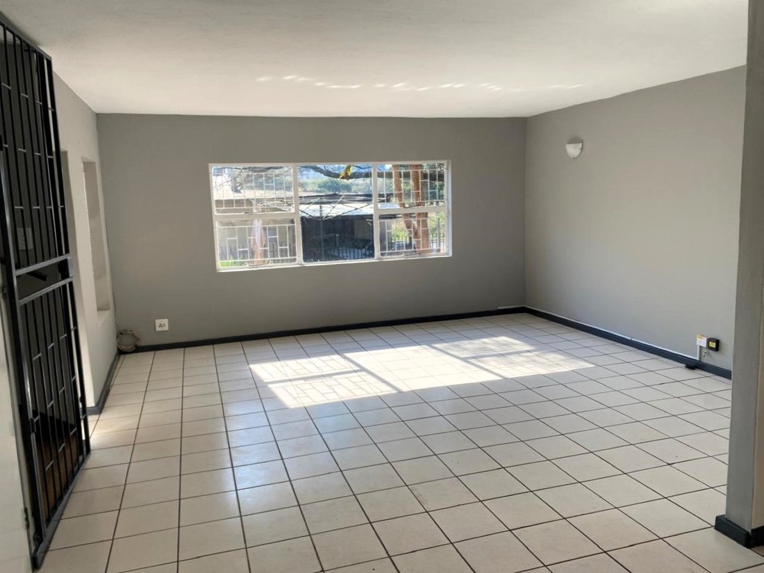 Apartment in White River, Kingsview, Mbombela 4 - 18582681