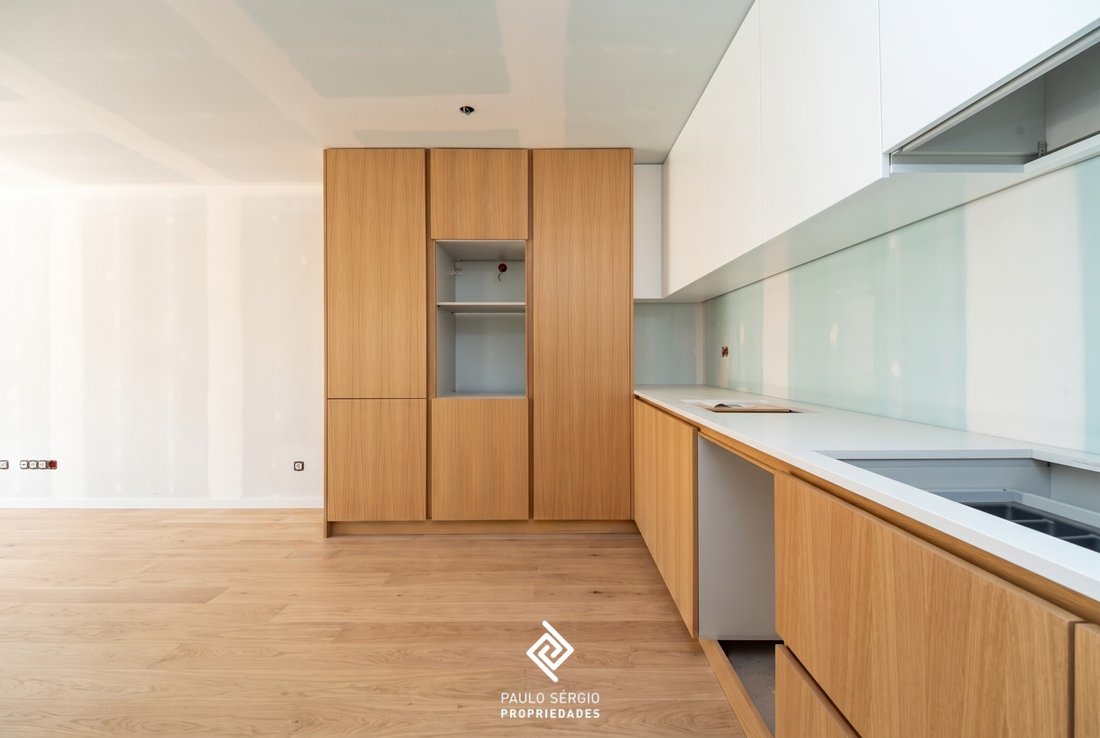 Apartment in Lordelo do Ouro e Massarelos, Porto District, Portugal 5 - 18585367