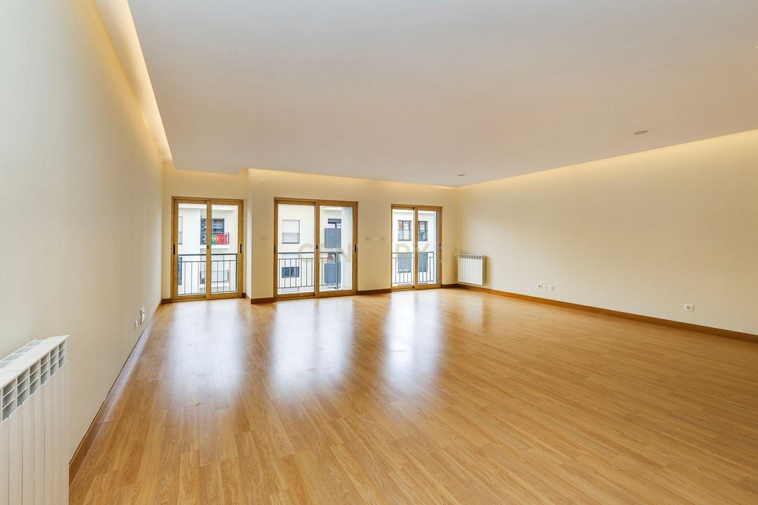Apartment in Aguas Livres, Lisbon, Portugal 3 - 18585282