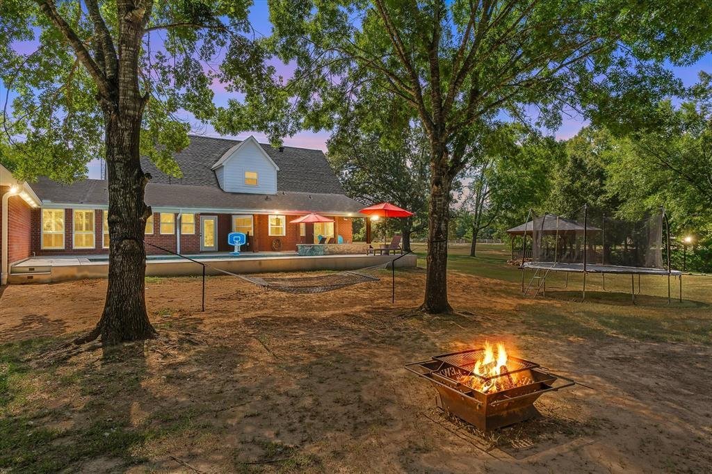 House in Grand Saline, Texas, United States 3 - 18584957