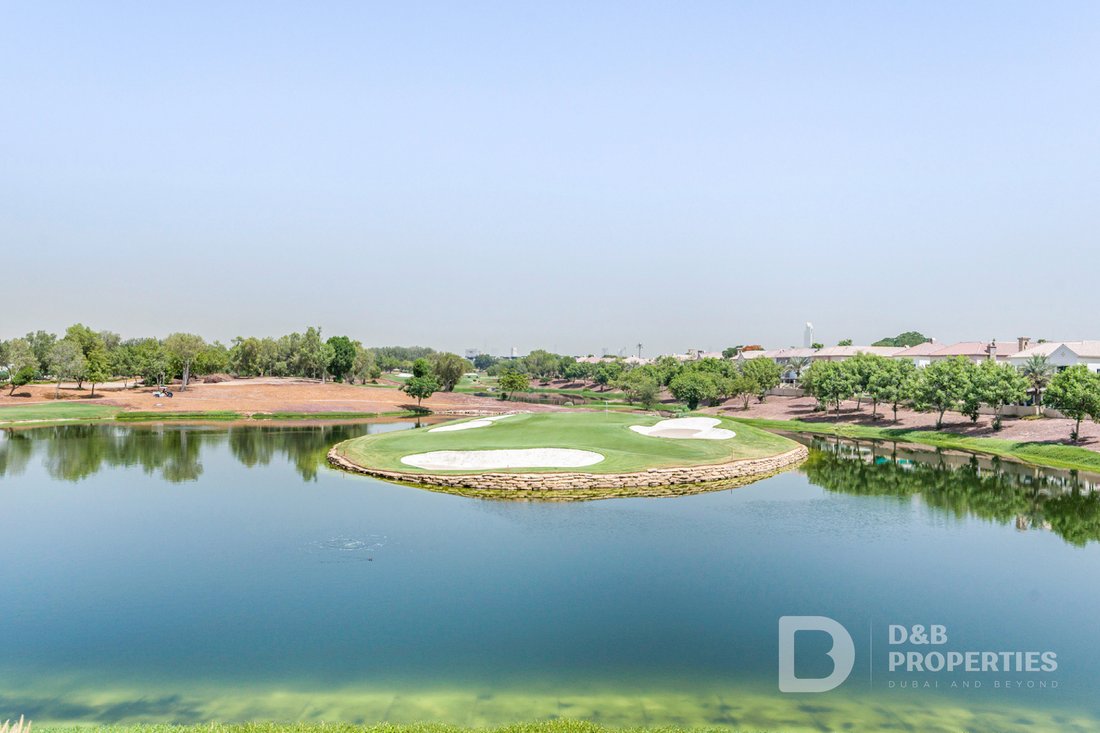 Villa in Jumeirah Golf Estates, Dubai, United Arab Emirates 4 - 18580551